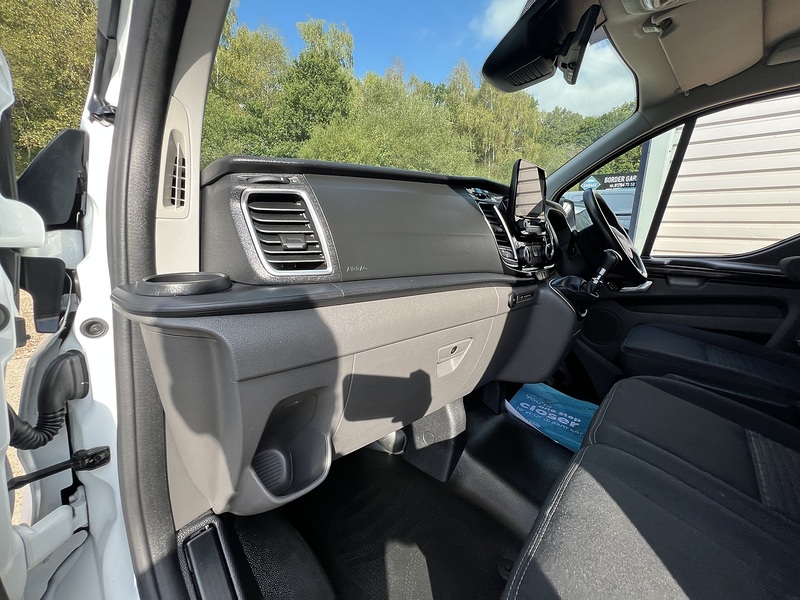Ford Transit Custom 300 Limited Sport Pack - U886