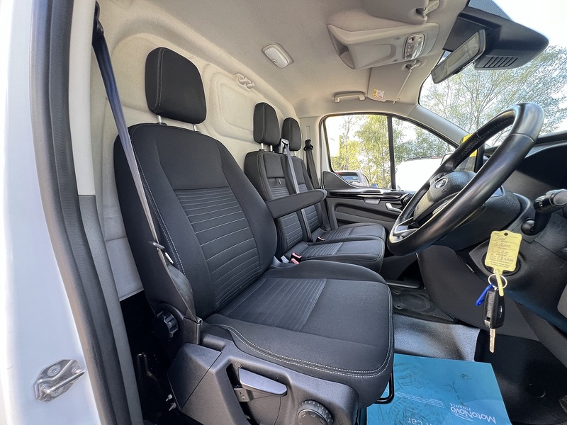 Ford Transit Custom 300 Limited Sport Pack - U886