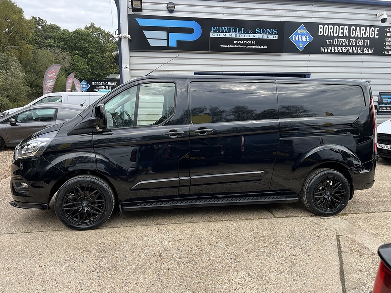 Ford Transit Custom 300 Limited Sport Pack - U888