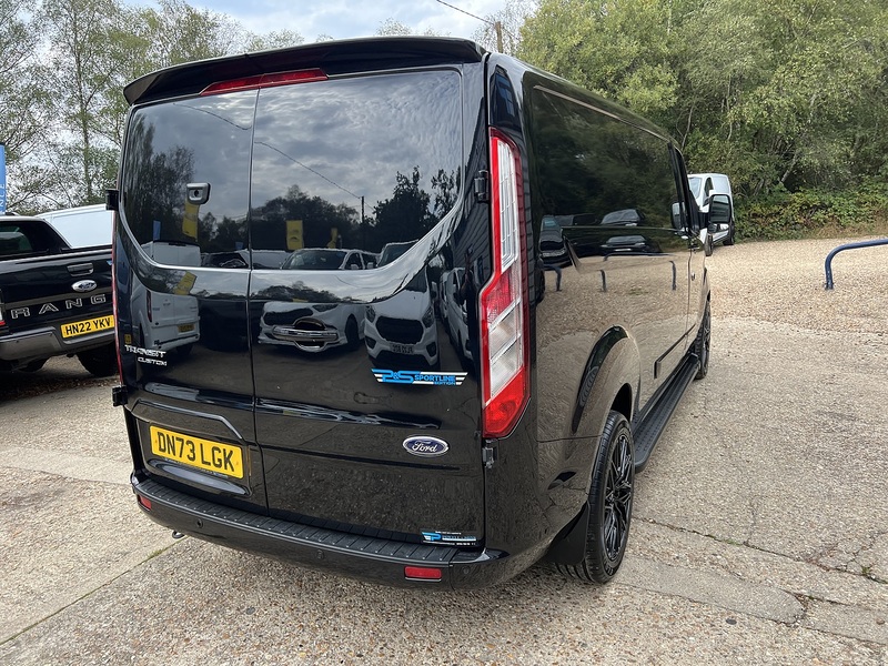 Ford Transit Custom 300 Limited Sport Pack - U888