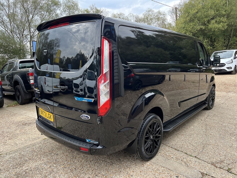 Ford Transit Custom 300 Limited Sport Pack - U888