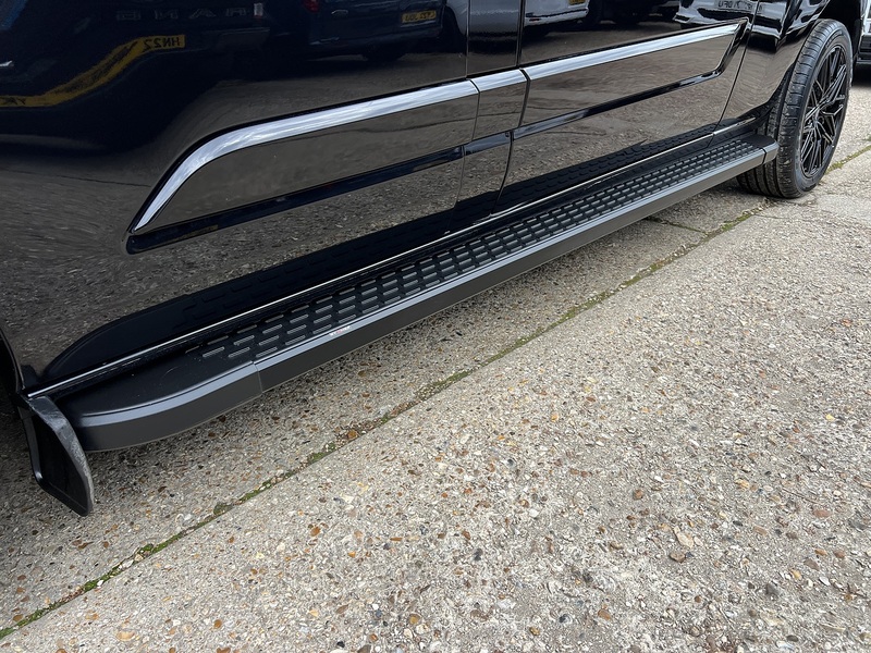 Ford Transit Custom 300 Limited Sport Pack - U888