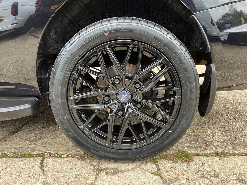 Ford Transit Custom 300 Limited Sport Pack - U888