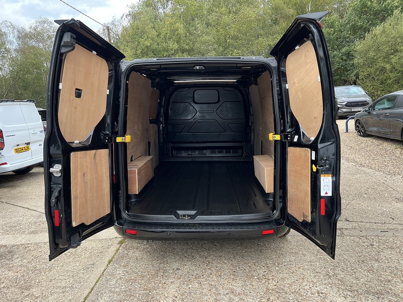 Ford Transit Custom 300 Limited Sport Pack - U888