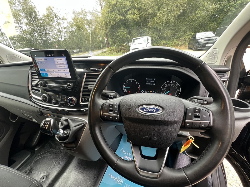 Ford Transit Custom 300 Limited Sport Pack - U888