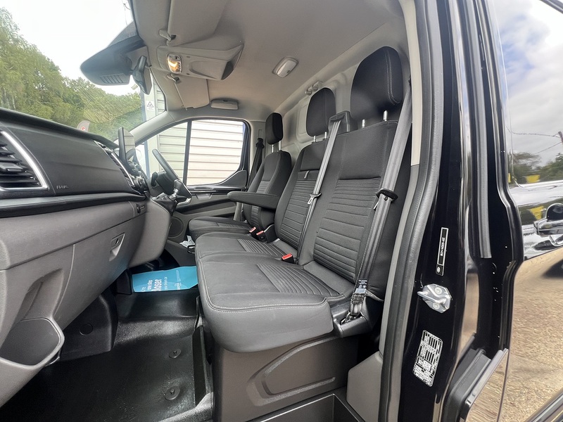 Ford Transit Custom 300 Limited Sport Pack - U888
