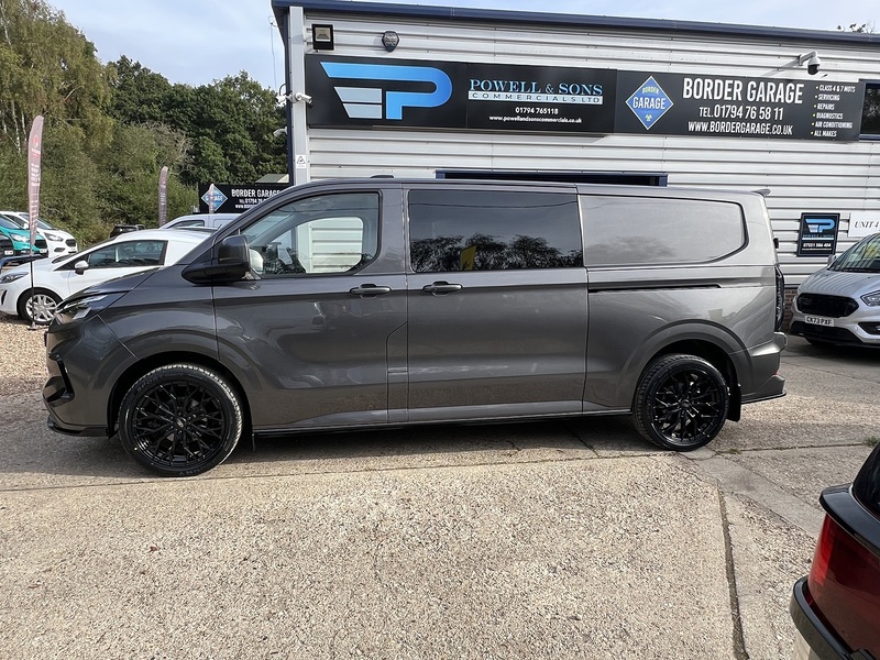 Ford Transit Custom 320 Limited Sport Pack - U890