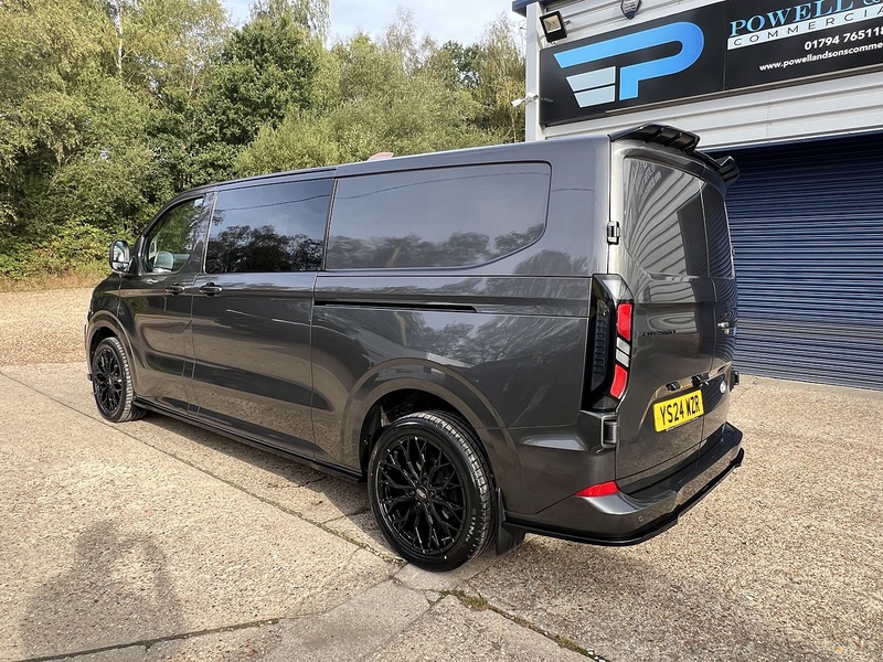 Ford Transit Custom 320 Limited Sport Pack - U890