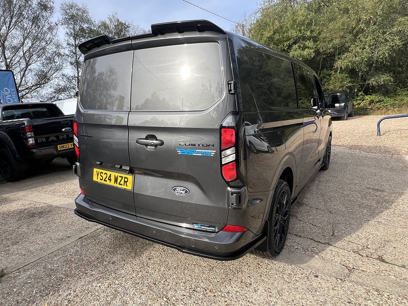Ford Transit Custom 320 Limited Sport Pack - U890