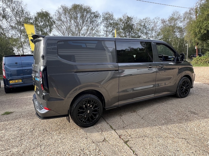Ford Transit Custom 320 Limited Sport Pack - U890