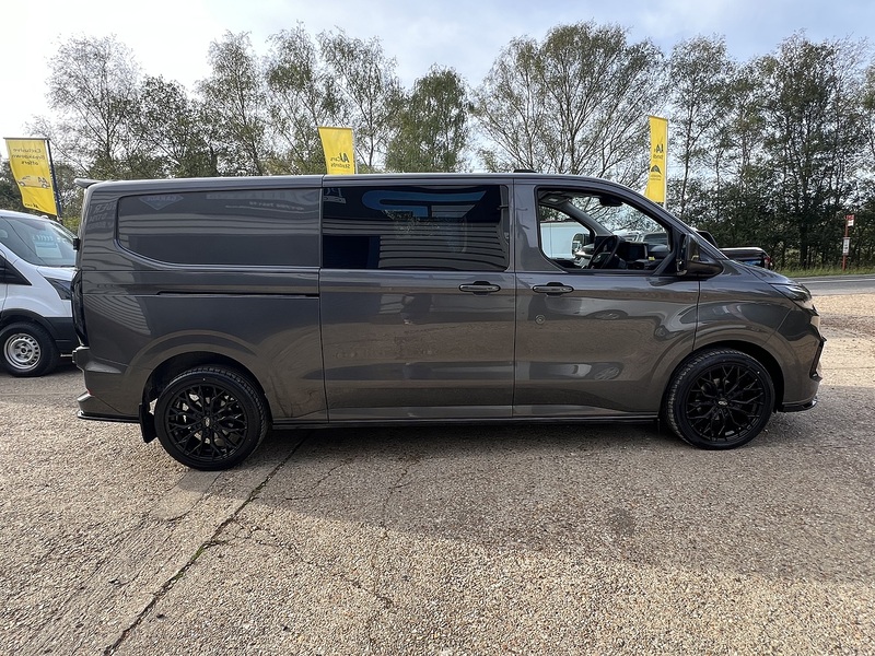 Ford Transit Custom 320 Limited Sport Pack - U890