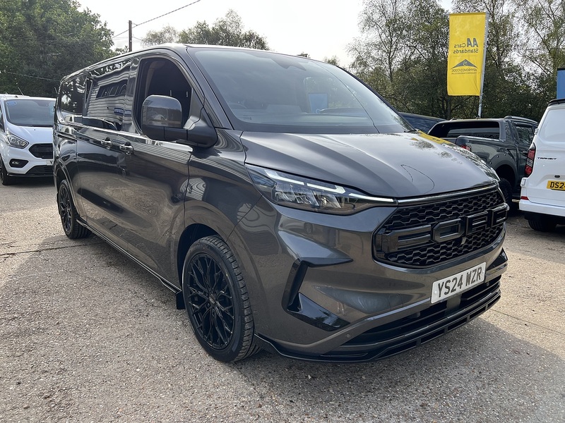 Ford Transit Custom 320 Limited Sport Pack - U890