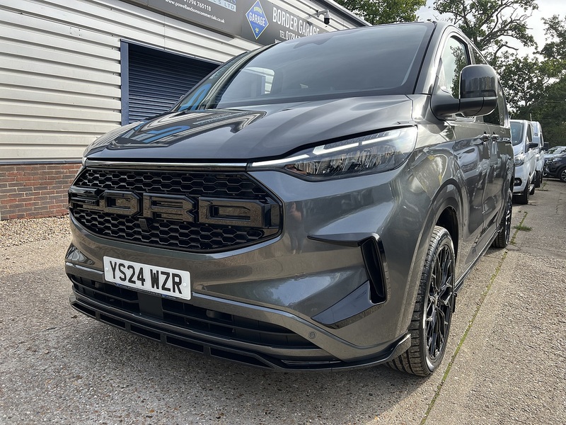 Ford Transit Custom 320 Limited Sport Pack - U890