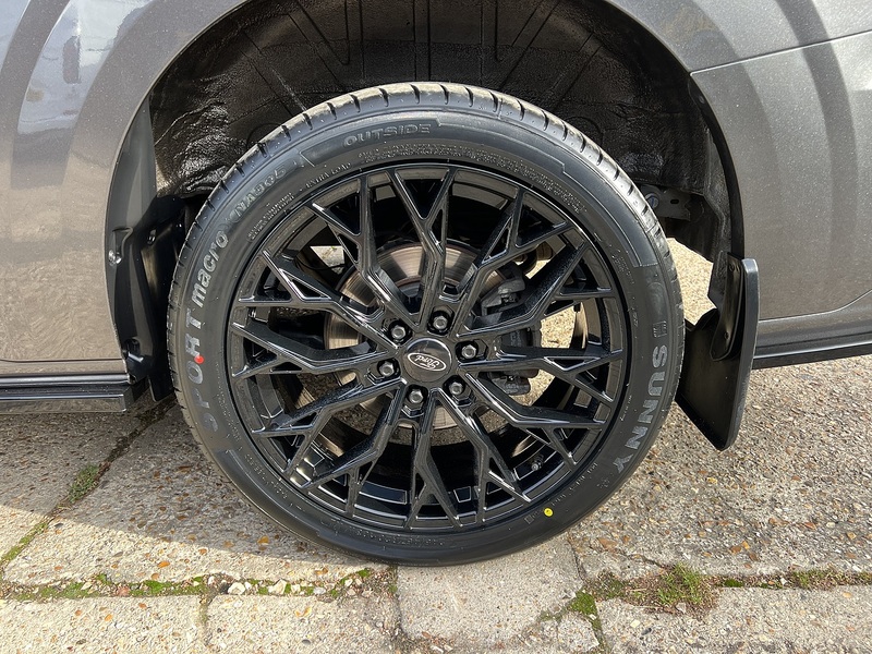 Ford Transit Custom 320 Limited Sport Pack - U890