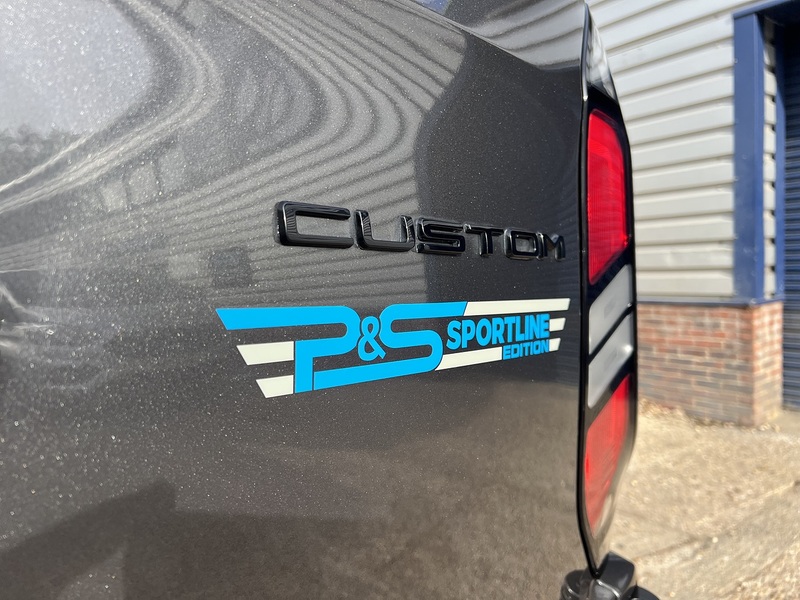 Ford Transit Custom 320 Limited Sport Pack - U890
