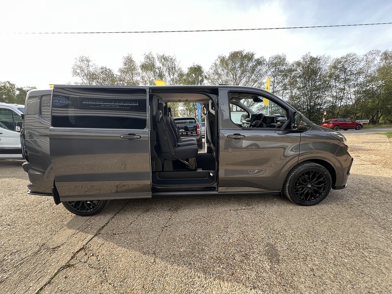 Ford Transit Custom 320 Limited Sport Pack - U890