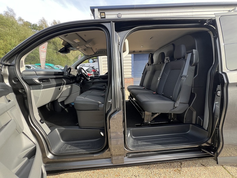 Ford Transit Custom 320 Limited Sport Pack - U890