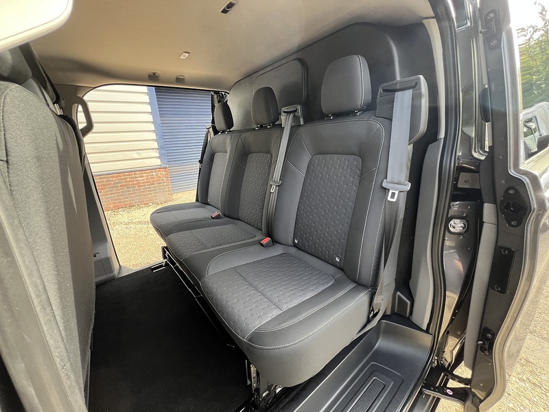 Ford Transit Custom 320 Limited Sport Pack - U890