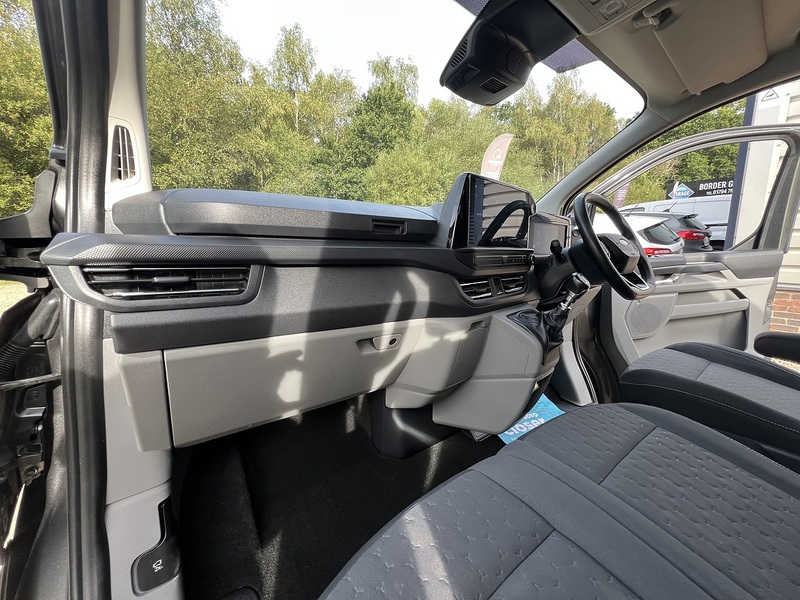 Ford Transit Custom 320 Limited Sport Pack - U890