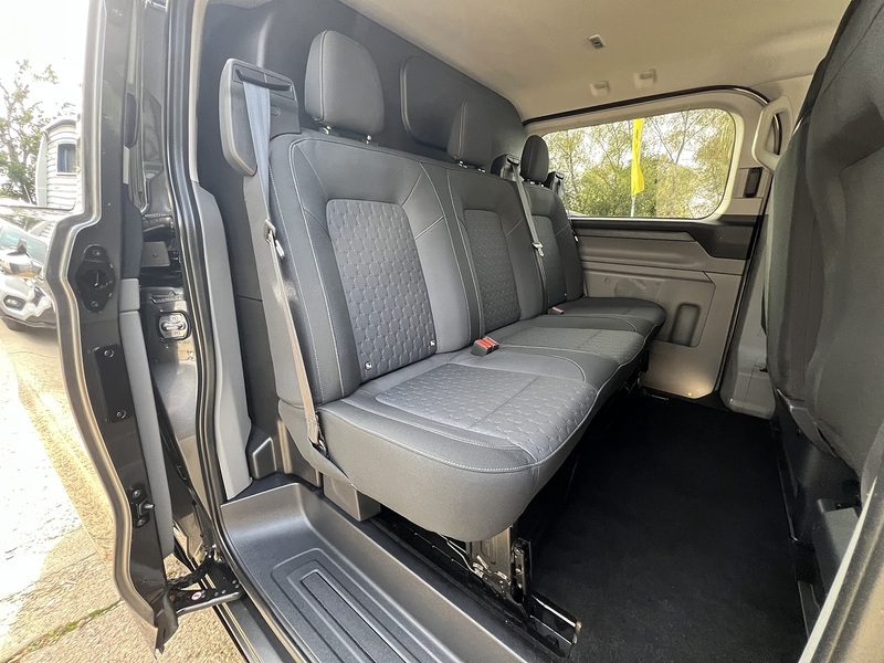 Ford Transit Custom 320 Limited Sport Pack - U890