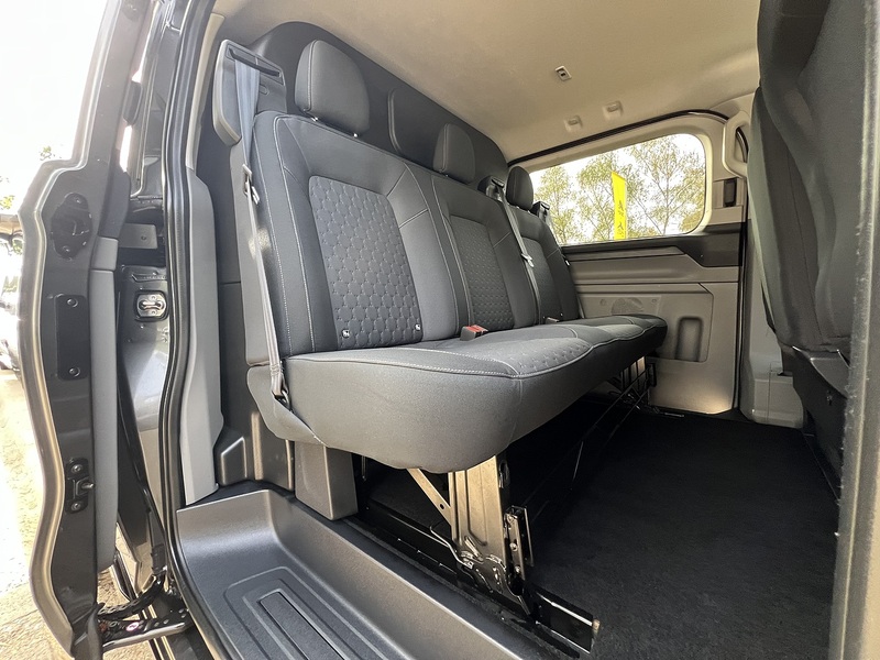 Ford Transit Custom 320 Limited Sport Pack - U890