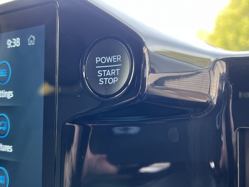 Ford Transit Custom 320 Limited Sport Pack - U890