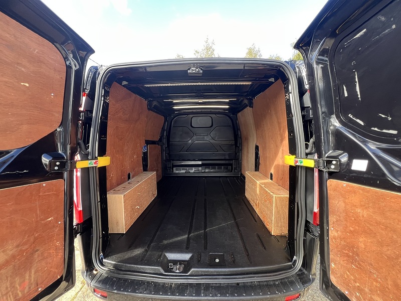 Ford Transit Custom 280 Limited Sport Pack - U891