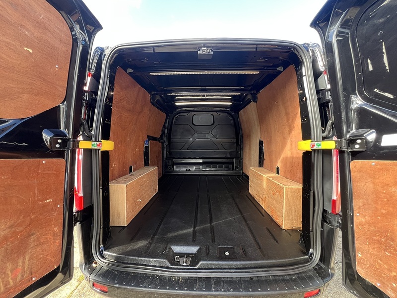 Ford Transit Custom 280 Limited Sport Pack - U891