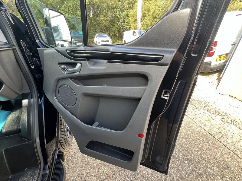 Ford Transit Custom 280 Limited Sport Pack - U891