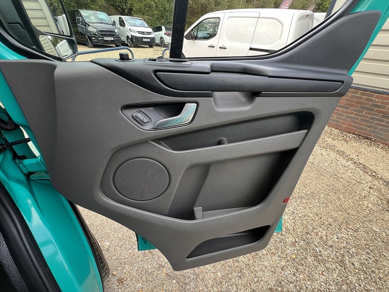 Ford Transit Custom 340 Trend Sport Pack - U892