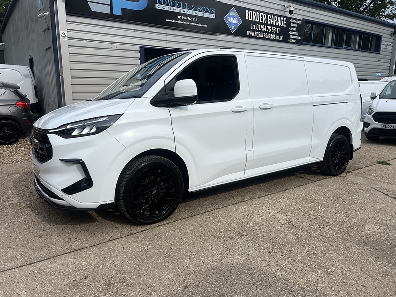 Ford Transit Custom 300 Limited Sport Pack - U895