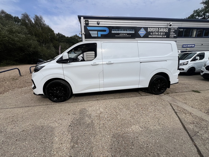 Ford Transit Custom 300 Limited Sport Pack - U895