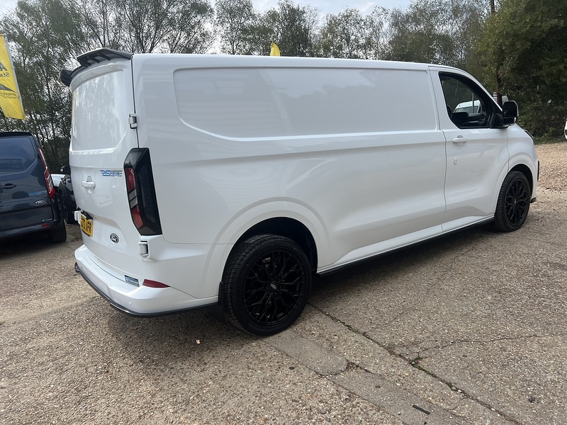 Ford Transit Custom 300 Limited Sport Pack - U895