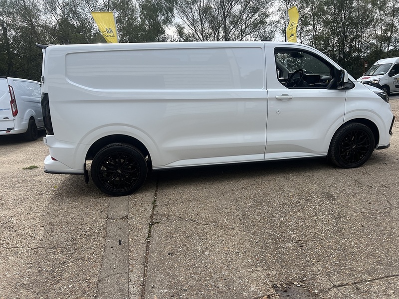 Ford Transit Custom 300 Limited Sport Pack - U895