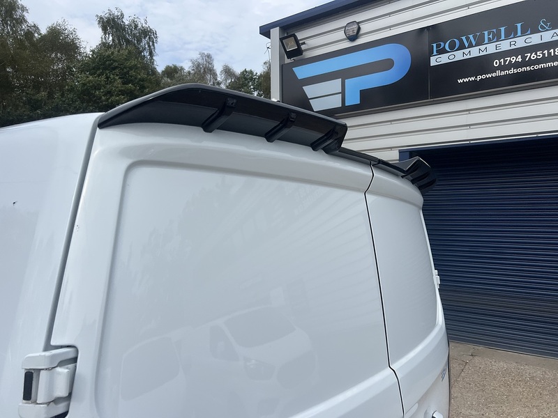Ford Transit Custom 300 Limited Sport Pack - U895