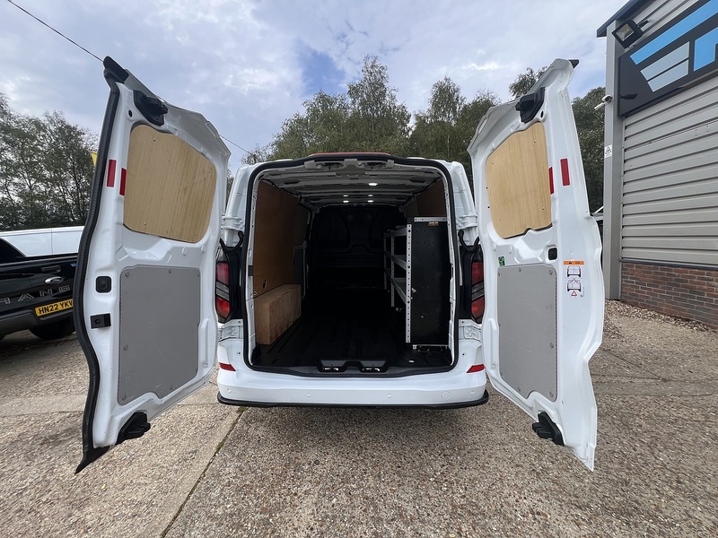 Ford Transit Custom 300 Limited Sport Pack - U895