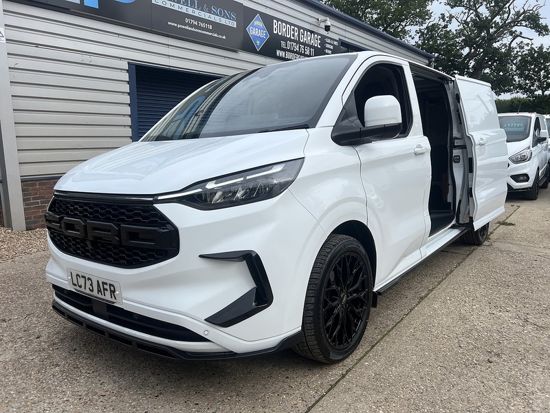 Ford Transit Custom 300 Limited Sport Pack - U895