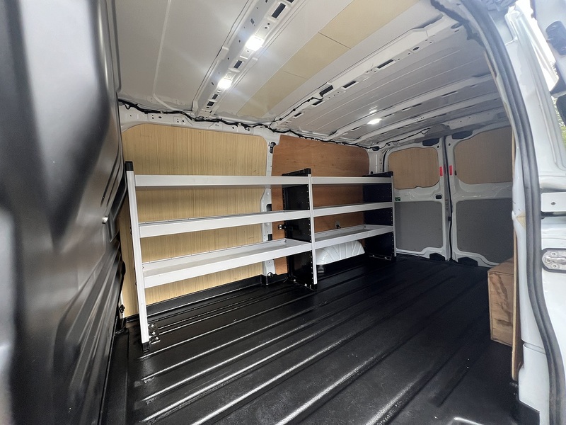 Ford Transit Custom 300 Limited Sport Pack - U895
