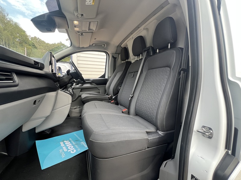 Ford Transit Custom 300 Limited Sport Pack - U895