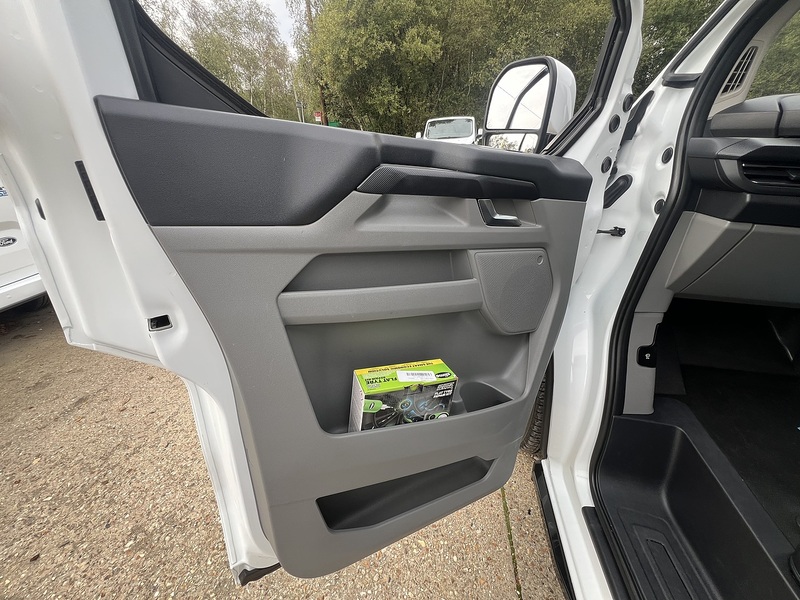 Ford Transit Custom 300 Limited Sport Pack - U895