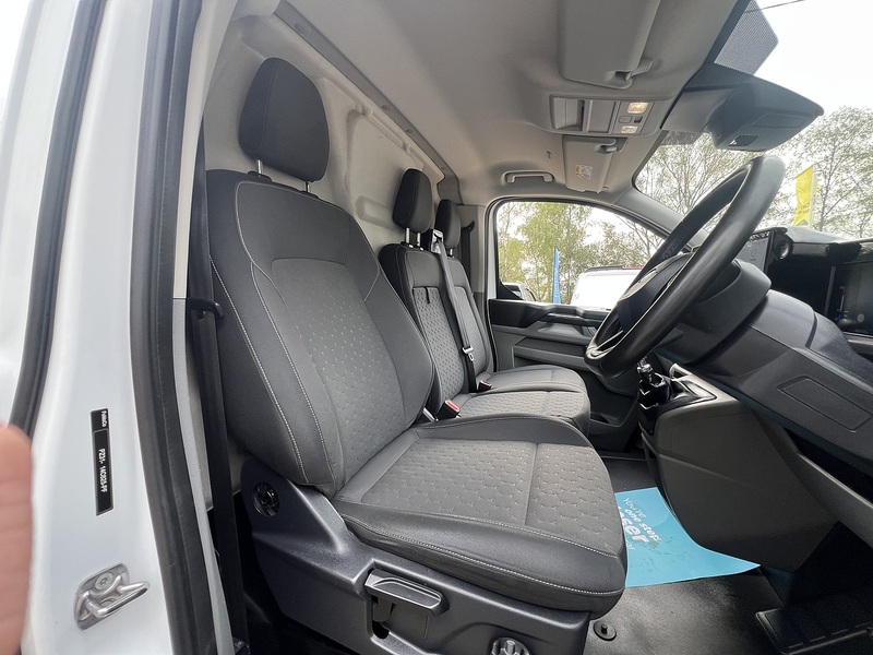 Ford Transit Custom 300 Limited Sport Pack - U895