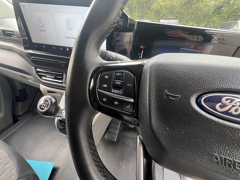 Ford Transit Custom 300 Limited Sport Pack - U895