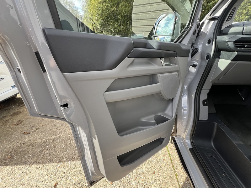 Ford Transit Custom 280 Limited Sport Pack - U897