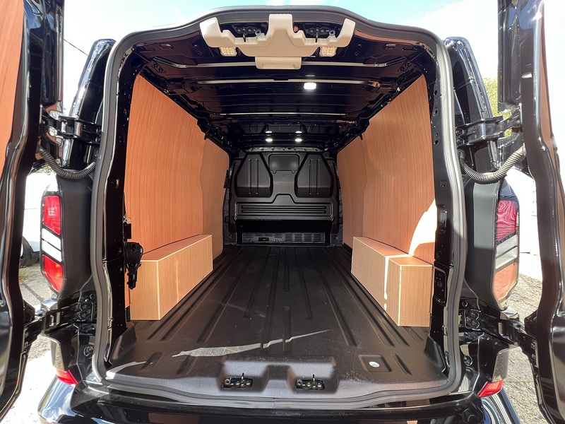 Ford Transit Custom 280 Limited Sport Pack - U898