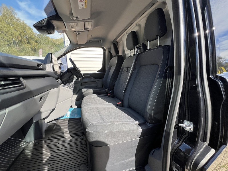 Ford Transit Custom 280 Limited Sport Pack - U898