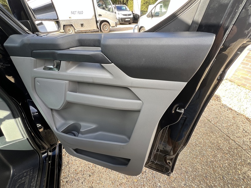 Ford Transit Custom 280 Limited Sport Pack - U898