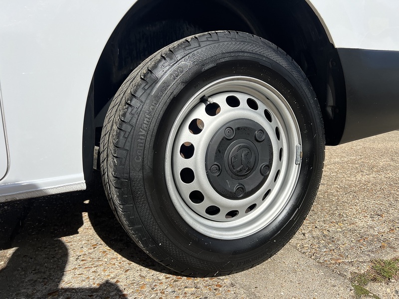 Vauxhall Vivaro Turbo D 2900 Dynamic - U905