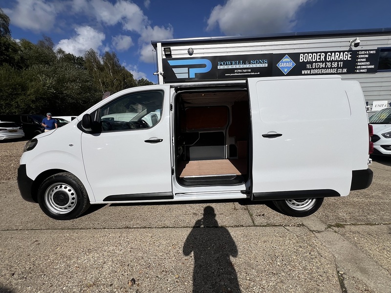 Vauxhall Vivaro Turbo D 2900 Dynamic - U905