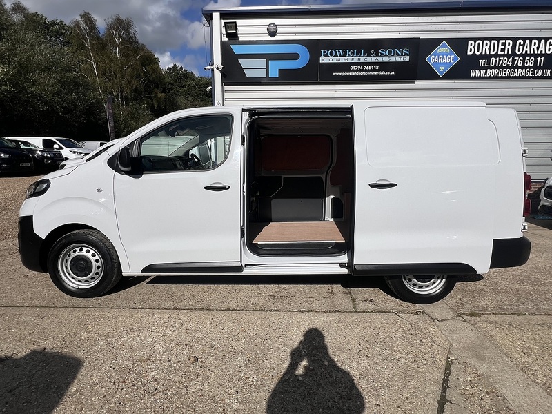 Vauxhall Vivaro Turbo D 2900 Dynamic - U905