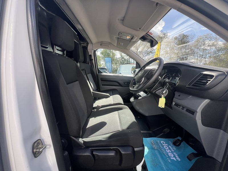 Vauxhall Vivaro Turbo D 2900 Dynamic - U905